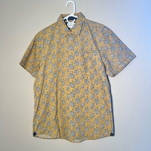 Nickel & Iron Men’s size L stylish Button down shirt